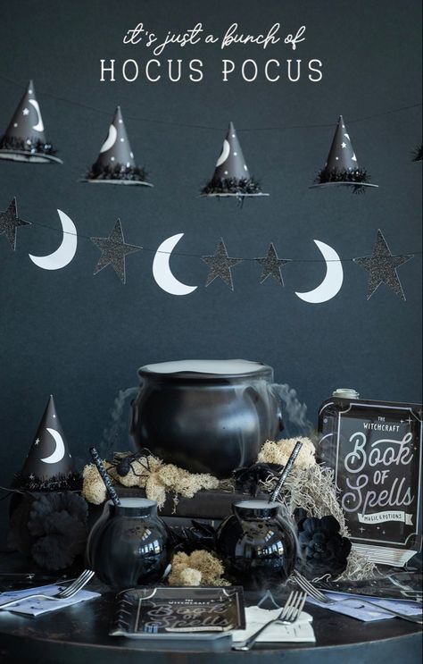 Hocus Pocus Party, Witchcraft Books, Witch House, Halloween Deco, Magic Spells, Hocus Pocus, Kids Party, Halloween Party, Party Themes