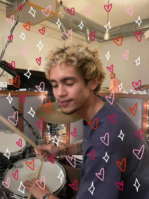 Dominic Fike, The Strokes, Gorillaz, Fav Celebs, Arctic Monkeys, The Villain, Pretty Men, Boyfriend Material, Rappers