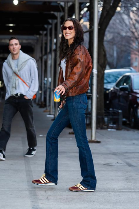 Bella Hadid Strolled Around NYC in These Cute Retro Adidas Sneakers — Here’s Where to Find Them on Sale | Teen Vogue Outfit Marrone, Adidas Sneakers Outfit, Brown Trainers, Retro Adidas, Adidas Sl 72, Bella Hadid Street Style, Trainers Outfit, Retro Trainers, Bella Hadid Style