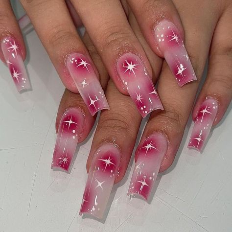 Airbrushed Star Nails, Airbrush Nails Coffin, Acrylic Nails Ideas Stars, Air Brushed Nails Designs, 2000s Heart Nails, Nails Acrylic Airbrush, Nails With Airbrush Designs, Airbrush Set Nails, Airbrush Star Nails