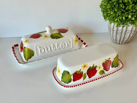 Strawberry Kitchen Theme, Strawberry Themed Kitchen, Fruit Themed Kitchen, Cherry Kitchen Decor, Painted Cherries, Strawberries Recipes, Fruit Kitchen Decor, Strawberry Decor, Strawberry Butter