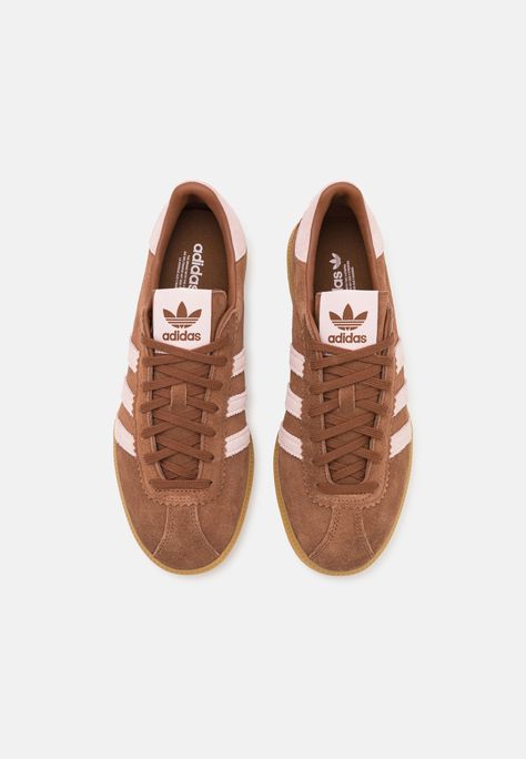 Brown Adidas, Adidas Brown, Fall 24, Pink Adidas, Adidas Samba, Pink Brown, Adidas Originals, Dark Brown, Gum