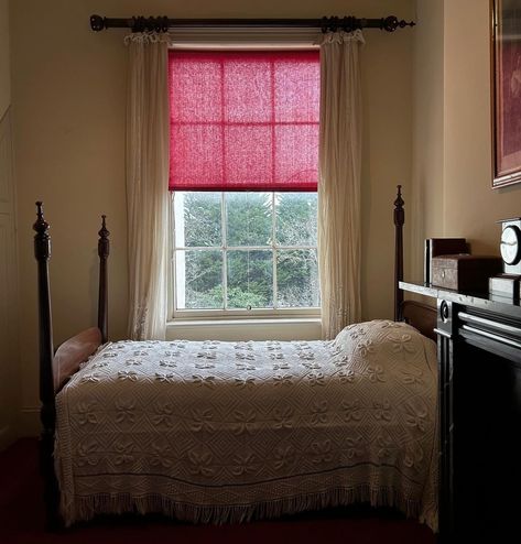 cool • Instagram Coquette Spring, American Bedroom, Western Style Interior, Orion Carloto, Lana Del Rey Coquette, Western Bedroom, Ethel Cain, Gothic Furniture, Southern Gothic