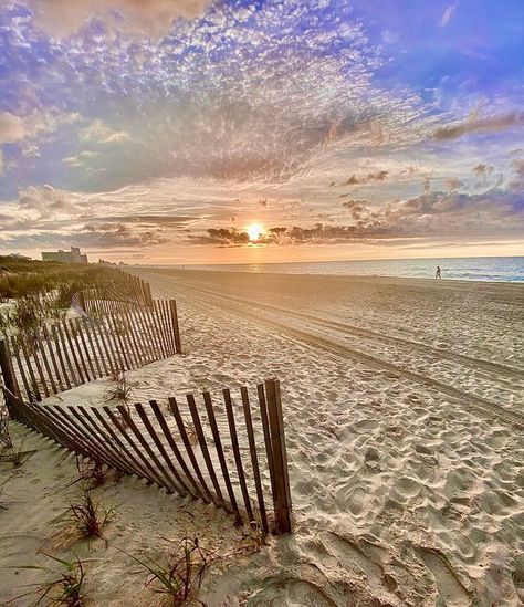 Myrtle Beach | Saturday’s sunrise 5/4/24 | Facebook Myrtle Beach Aesthetic, Beach 2024, Gods Country, Reference Board, Pretty Landscapes, Seaside Towns, Beach Aesthetic, Myrtle Beach, Dream Vacations