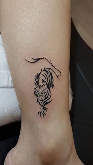 Tiger Tattoo Meaning, Mens Tiger Tattoo, Black Men Tattoos, Tiger Tattoos, Sun Tattoo Designs, Tattoo Me, Belly Tattoos, Tiger Tattoo Design, Cute Tattoos For Women