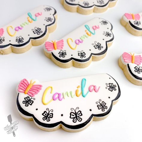 Sorry Mom Bakery on Instagram: “I love being able to just draw up a new shape and print it for myself 👏🏻☺️ I really wanted a shape to match Mirabel’s dress collar for this…” Encanto Cookies, Encanto Birthday, Encanto Party, Sorry Mom, Familia Madrigal, Cookies Decoradas, Baby Birthday Themes, Disney Encanto, Dress Collar