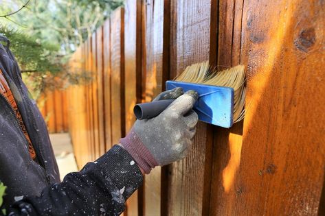 Pricing Guide: How Much Does a Fence Cost? - Lawnstarter Ronseal Fence Paint, Fence Paint Colours, Wood Privacy Fence, Exterior Wood Stain, Fence Stain, Oil Based Stain, Staining Deck, Diy Fence, Cedar Fence