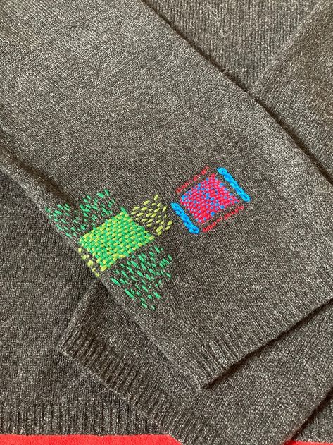 Cashmere Pullover Save with Visible Darning – Sew Everything Blog Visible Mending Cashmere Sweater, Visible Mending Sweater, Visible Darning, Visible Mending Stitches, Earth Month, Mending Clothes, Lazy Daisy Stitch, Make Do And Mend, Visible Mending