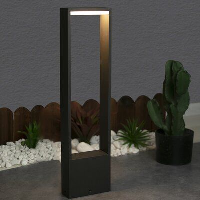 Outdoor landscape lights exterior IP54 waterproof LED garden lights kit modern path lights anti-rust matte dark grey finish aluminum light body. This pathway light indoors and outdoors. Landscape lighting can be placed in the walkway, Patio, Yard, Path, garden. Landscape lights up the darkness and also a perfect decoration with a classic appearance, making it a great choice! This bollard light special LED chips with a lower defect rate, higher cost, and better quality. Outdoor lights’s good desi