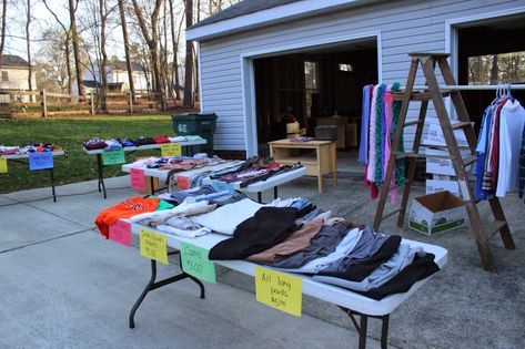 15 Genius Garage Sale Tips and Tricks to Make More Money - The Krazy Coupon Lady Yard Sale Pricing Guide, Garage Sale Hacks, Garage Sale Clothes, Yard Sale Clothes Rack, Yard Sale Clothes, Successful Garage Sale, Yard Sale Hacks, Yard Sale Organization, Garage Sale Organization