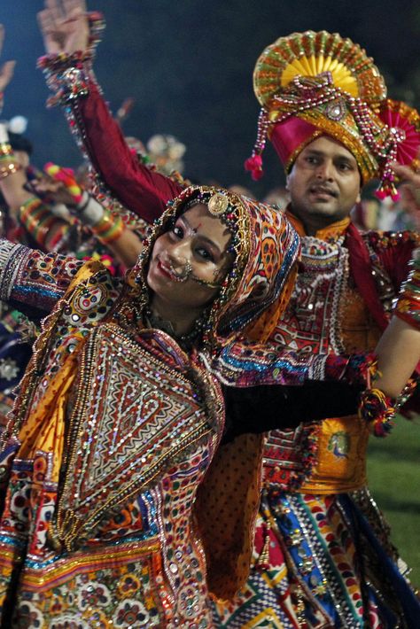 Gujarat Festival, Navratri Songs, Dandiya Dress, Show Outfits, Garba Dance, Durga Ma, Garba Dress, Navratri Dress, Folk Songs