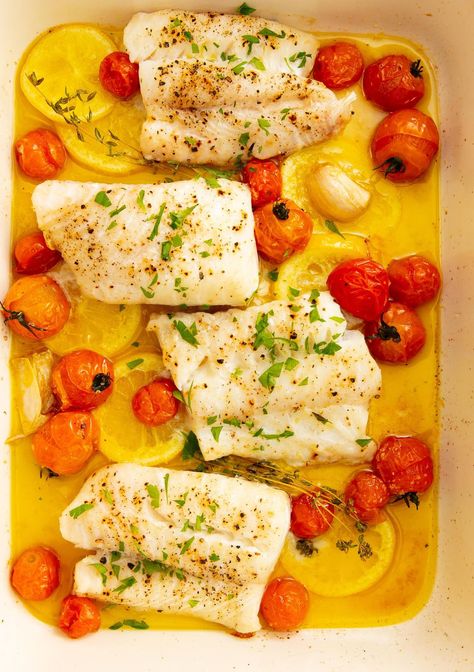 baked cod vertical Cod Fish Recipes Baked, Oven Baked Cod, Baked Cod Recipes, Cod Fish Recipes, Fish Recipes Baked, Resep Seafood, Fish Dinner Recipes, Diner Recept, Easy Seafood