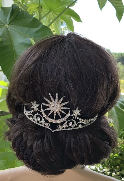 The Sun, Moon, and Stars that make up the MALINA Tiara are glazed with Austrian crystals that capture the light and sparkle with every move that your make. It can be worn at the back of the head or tiara-style. Celestial Tiara, Birthday Tiaras, Stars Headband, Moon Birthday, Birthday Tiara, Star Headband, Wedding Headpieces, Celestial Wedding, Sun Moon And Stars