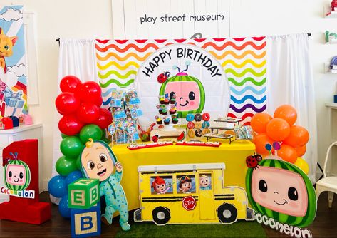 Cocomelon Party Table Set Up, Cocomelon Treat Table, Cocomelon Table Decor, Cocomelon Decor, Table Setting Birthday, Festa Cocomelon, Birthday Cocomelon, Cocomelon Theme, Bus Party