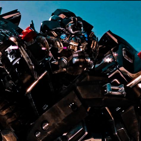 Ironhide Transformers Wallpaper, Lockdown Transformers, Transformers Ironhide, Ironhide Transformers, Optimus Prime Wallpaper, Transformers Autobots, Transformers 3, Transformers Characters, Optimus Prime