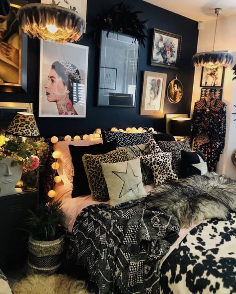 Edgy Glam Bedroom, Cozy Bedroom Beds & Frames, Electric Style Bedroom, Cool Unique Bedroom Ideas, Alternative Decor Home, Rocker Chic Bedroom, Black Eclectic Bedroom, Black Maximalist Bedroom, Dark Eclectic Home Bedroom