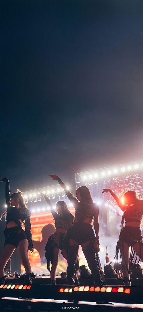 Blackpink Coachella Wallpaper, Blackpink Pinkchella, Blackpink Ot4 Wallpaper, Coachella Wallpaper, Blackpink Coachella 2023, Jisoo Coachella, Rosé Coachella, Blackpink Wallpapers, Coachella 2023