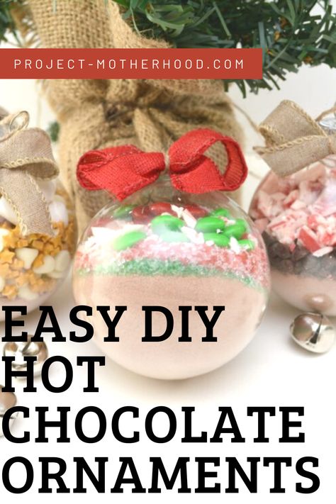 EASY CHRISTMAS GIFTS: These hot chocolate ornaments are so much fun (and easy!) to craft that you can make them look beautiful even if the crafting gene wasn’t passed down to you (like me). The kids will want to help, too. Hot Cocoa Ornament Diy, Hot Chocolate Ornaments Diy, Hot Chocolate Ornaments, Hot Cocoa Ornaments, Chocolate Ornament, Diy Hot Chocolate, Food Ornaments, Easy Christmas Gifts, Hot Coco