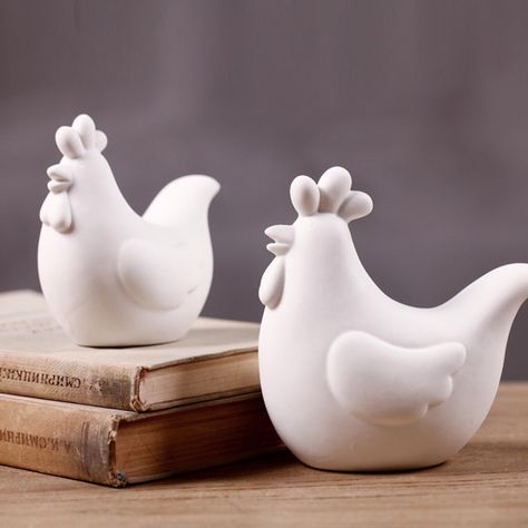 Cute Pottery, Home Wedding Decor, Ceramic Chicken, Clay Birds, Animal Ideas, Pottery Animals, Air Dry Clay Projects, Clay Crafts Air Dry, Tanah Liat