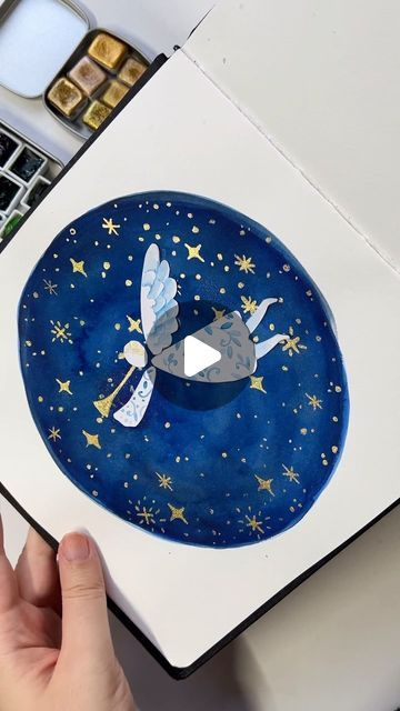 𝓝𝓮𝓰𝓲𝓷 𝓐𝓻𝓶𝓸𝓷 on Instagram: "Doing something very experimental today. Painting a Christmas angel 👼🏻 in Watercolor + Collage. Haven’t been feeling much like painting these past few days and found this motif very comforting. Maybe can even be a good little handmade Christmas gift.   #painting #christmasart #diychristmas #angel #watercolorpainting #watercolorsketchbook #watercolorillustration #collage #artreels #paintingtutorial #christmascards #paintingideas #paintwithme #golden #aquarelle #aquarela #watercolorillustration #artsandcrafts #holidayart #christmasinspiration" Christmas Gift Painting, Somewhere In My Memory, Watercolor Angel, Watercolor Collage, Gift Painting, Watercolor Christmas Cards, Watercolor Sketchbook, Christmas Angel, Handmade Christmas Gifts