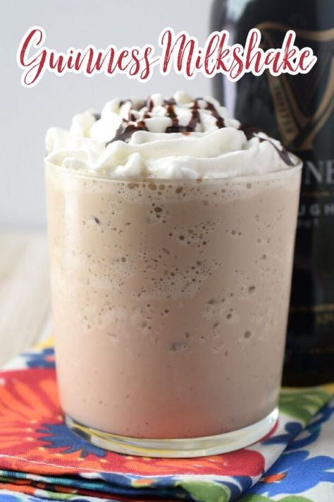 Guinness Milkshake, Hot Chocolate Baileys, Kahlua Hot Chocolate, Different Ice Cream Flavors, Guinness Recipes, Beer Ice Cream, Mixology Recipes, Frozen Drink Recipes, Boozy Milkshake