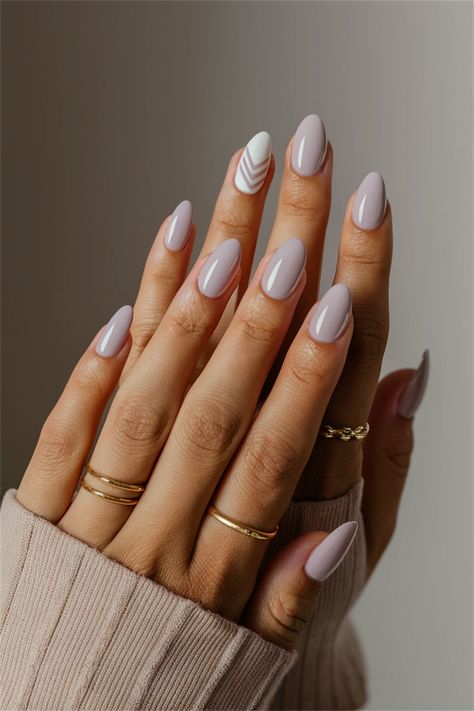 Elevate your look with these chic, simple nail ideas that embrace the charm of short nails. A stunning nude base paired with subtle white tips creates a sophisticated and clean appearance, perfect for any occasion. Quick to achieve and effortlessly elegant, this nail style is ideal for those who appreciate minimalist beauty. Discover how easy it is to express yourself with just a few strokes! Simple Sns Nails, Simple Nail Ideas, White Tips, Sns Nails, Minimalist Beauty, Nail Style, White Tip, Thanksgiving Nails, Simple Nail