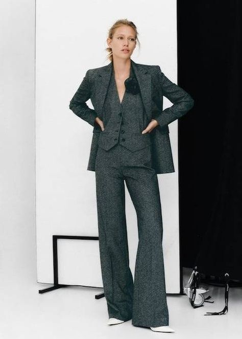 30 New H&M and Mango Items That Are So Chic | Who What Wear Woman Suit Fashion Classy, 3 Piece Suit Women, Pasta Brands, Classy Suits, Womens Suits Business, Woman Suit Fashion, Womens Business Casual, Italian Pasta, Work Wear Women