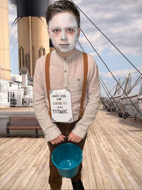 90 Punny Funny & Out of the Box Halloween Costumes for October 31st | Hike n Dip Jack From Titanic Costume, Jack Dawson Costume, Box Halloween Costumes, Roller Coaster Costume, Jack Dawson Titanic, Sushi Halloween Costume, Jack Titanic, Titanic Dresses, Sushi Halloween