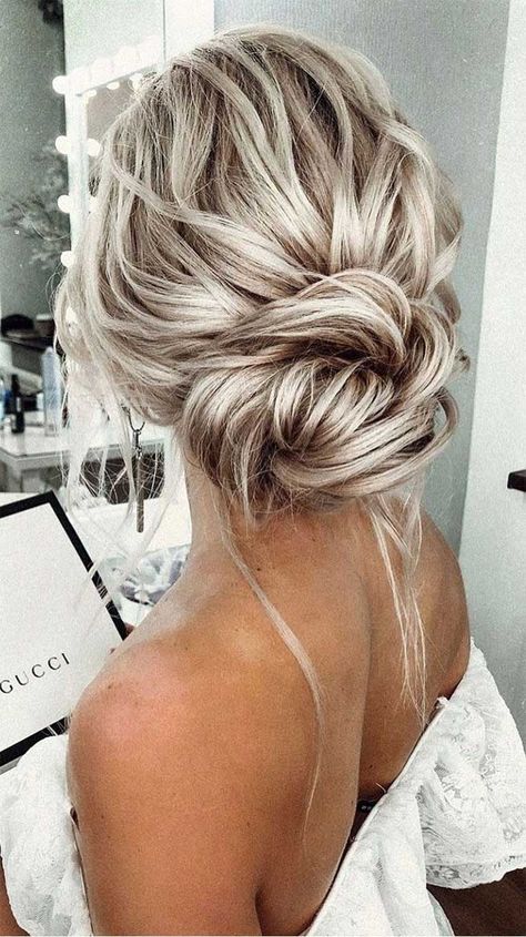 Here are surprisingly simple yet super-chic hairstyles for the girl/bride to be who just can’t be bothered. From The Twisted Bun,The Swept uUdo, The... Bun Wedding Hair, Updo Messy, Chignon Simple, Low Bun Wedding Hair, Textured Updo, Hairstyle Simple, Bun Wedding, Updo Bridal, Cute Prom Hairstyles