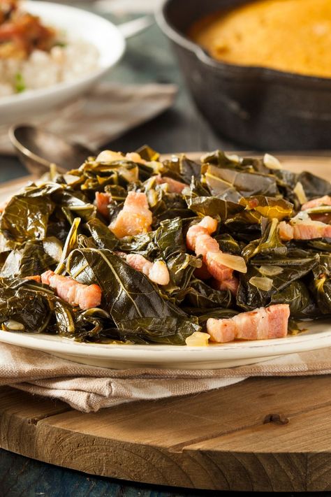 Pioneer Woman Collard Greens is a delicious and flavorful side dish that is perfect for any Southern-style meal. This recipe, created by the popular Food Crockpot Collard Greens, How To Cook Collards, Collard Greens With Bacon, Southern Style Collard Greens, Southern Collard Greens, Collard Greens Recipe, Bacon Recipe, Turnip Greens, Southern Cooking