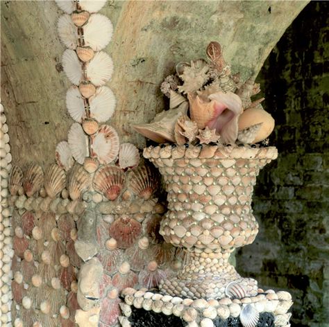 Shell Grottos – Directorio Deco by Gloria Gonzalez British Country House, Mermaid Palace, Shell Furniture, Shell Grotto, Bayou House, Phoenix Reborn, Woburn Abbey, Banqueting House, Seashell Decor