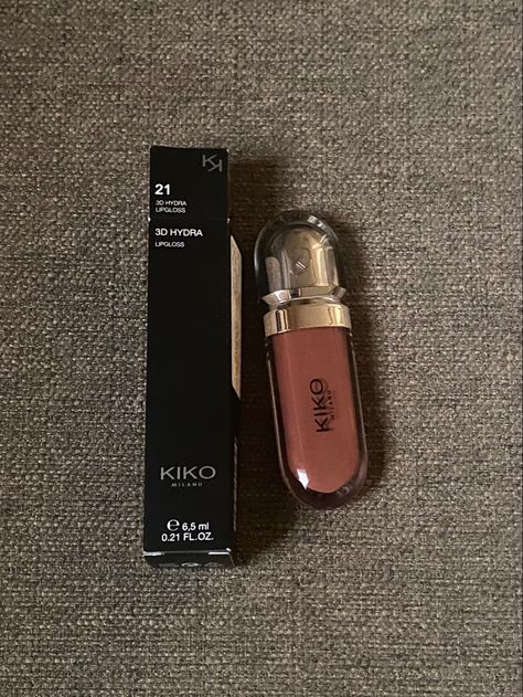 Milani Lipgloss, Makeup Kiko, Kiko Cosmetics, Beige Skin, Lip Gloss Shades, Makeup Bag Essentials, Makeup Shades, Lip Gloss Collection, Gloss Labial