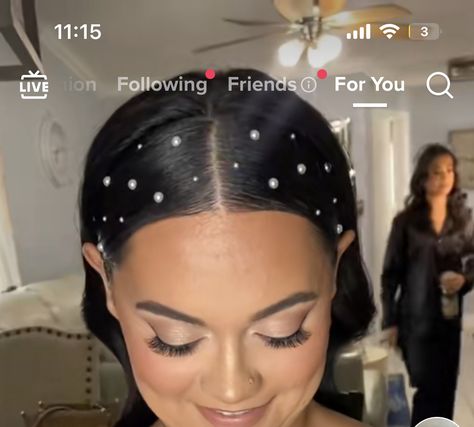 Prom Hair With Pearls In It, Sticky Pearls In Hair, Sleek Hair With Pearls, Pearl Bead Hairstyles, Hairdo With Pearls, Pearls For Hair, Wedding Hairstyle Pearls, Pearls In Short Hair, Pearl Stickers In Hair