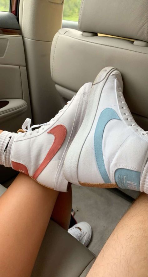 Indigo Nike Blazers, Blazers Nike Aesthetic, Nike Blazer Indigo, Blazers Shoes Aesthetic, Aesthetic Blazers Nike, Nike Blazers Aesthetic, Nike Blazer Outfits For Women, Nike Blazer Aesthetic, Outfits With Nike Blazers