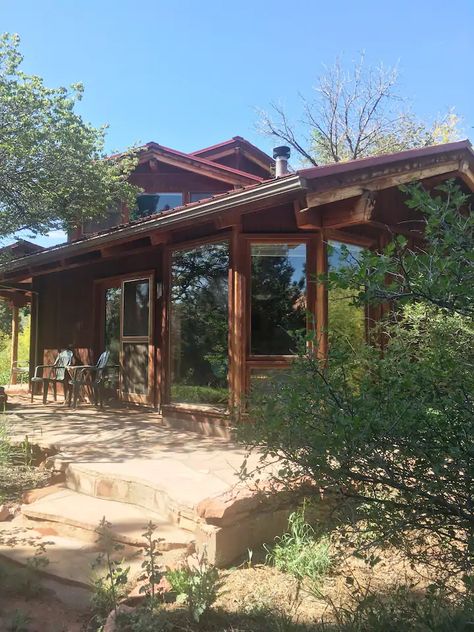 Sedona House, Earthen Home, Cute Small Houses, Arizona Mountains, Arizona Style, Indian Garden, Interior Design Course, Arizona House, Adobe House