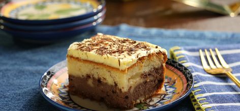 Chocolate Marble Love Cake by Valerie Bertinelli Croatian Cookies, Valerie's Home Cooking Recipes, Love Cake Recipe, Cake Courgette, Tv Recipes, Vanilla Cake Mixes, Valerie Bertinelli, Instant Pudding Mix, Indian Desserts