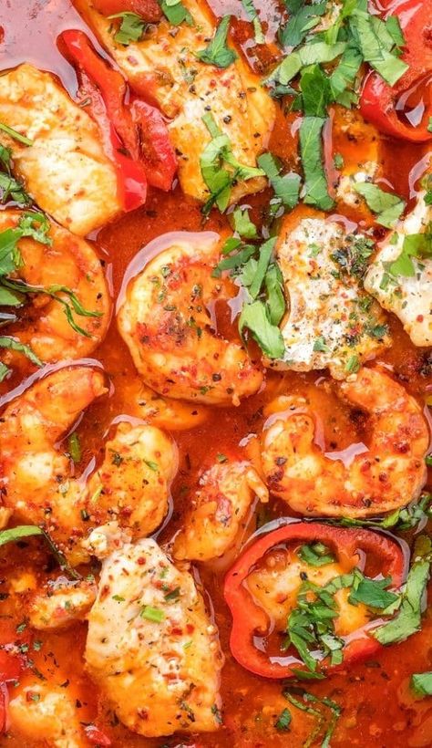 Cajun Shrimp Crockpot Recipes, Cajun Chicken And Shrimp, Slow Cooker Cajun, Princess And The Frog Party, Frog Party Ideas, Creole Chicken, Shrimp Gumbo, Crockpot Chicken Thighs, Frog Party