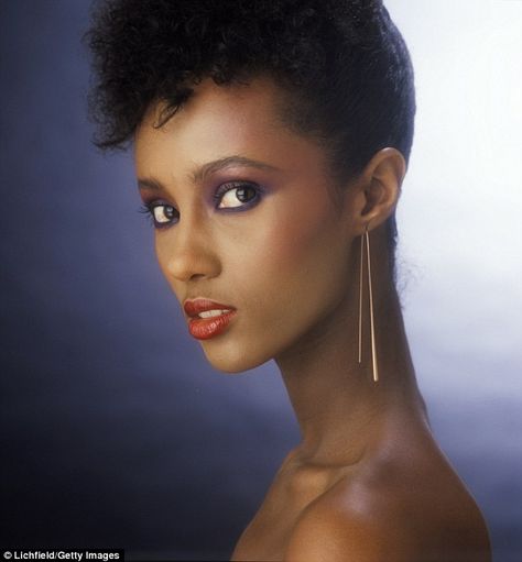 Early start: The former catwalk queen stunned with a seductive expression during a photo shoot in 1980 Iman Model, Supermodel Iman, Black Supermodels, Purple Makeup, Daiquiri, Look Younger, Vintage Beauty, Black Is Beautiful, Business Women