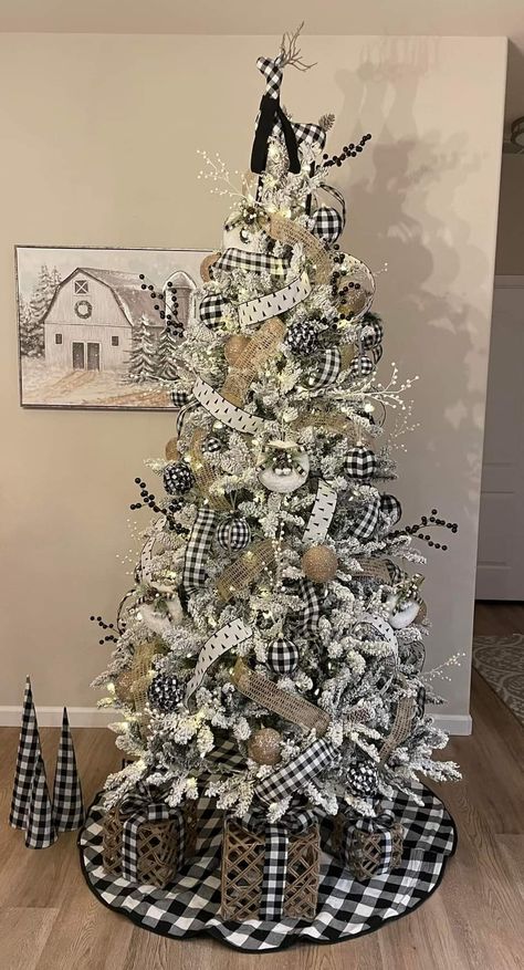 Black And White Checkered Christmas Tree, Black And White Plaid Christmas Tree, Christmas Trees Black And White, White Buffalo Plaid Christmas Tree, Farmhouse Christmas Tree Topper, Diy Candelabra, Black White Christmas Tree, Black Christmas Decorations, Christmas Tree Kit