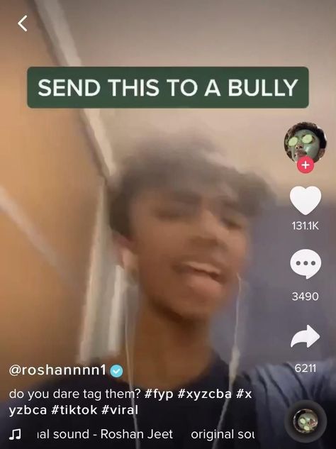 How To Roast People Back, Roshan Jeet Tiktok, Weird Things To Send To Friends, Roshan Jeet Videos, People Getting Roasted Funny, Roasting People Videos, Mean Roasts For People, Really Funny Tiktoks, Random Facts Videos