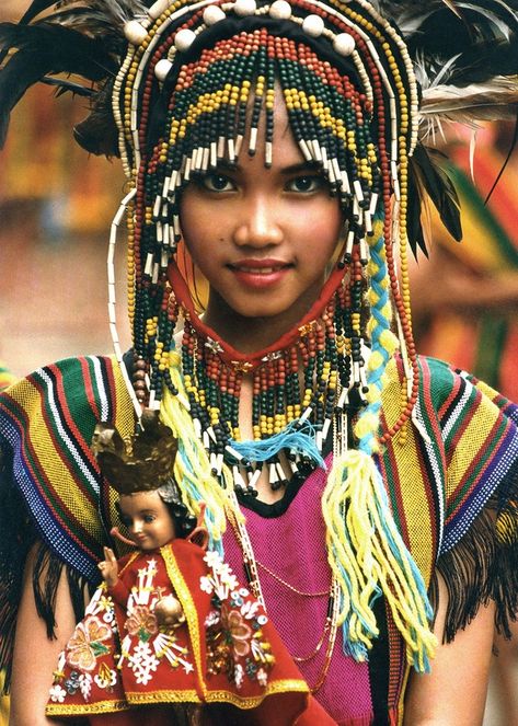 Filipino Fashion, Culture People, Filipino Art, Philippines Culture, Filipino Culture, Indigenous People, Face Photography, People Of The World, World Cultures