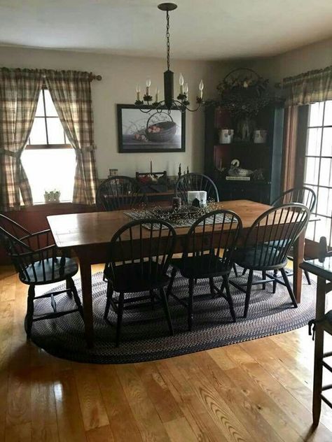 Colonial Dining Room, Primitive Dining Room, Primitive Dining Rooms, Farmhouse Dining Rooms Decor, Primative Decor, Farmhouse Dining Room Table, Country Dining Rooms, Primitive Homes, Rustic Dining Room