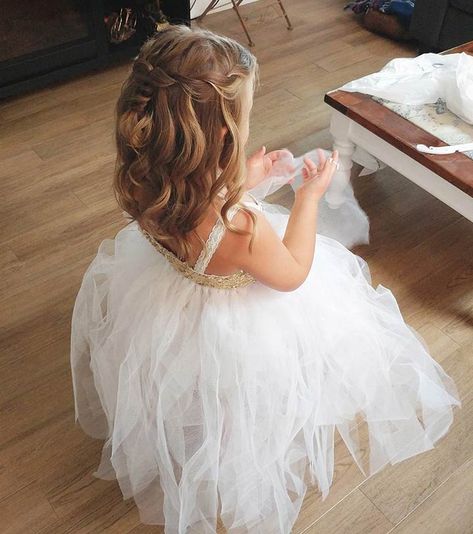 Fancy Toddler Hairstyles, Flower Girl Short Hairstyles, Girls Flower Girl Hair, Formal Hairstyles For Girls Kids, Curly Flower Girl Hairstyles, Flower Girl Hairstyles Half Up Half Down, Flower Girl Hair Toddler, Half Up Half Down Flower Girl Hair, Toddler Fancy Hairstyles