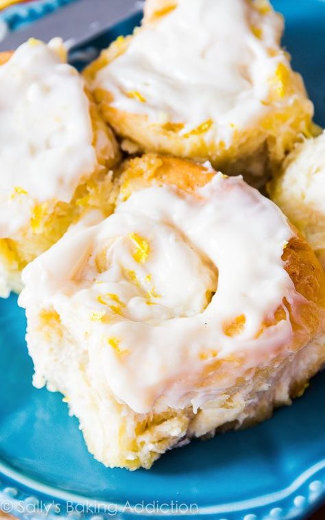 Lemon Sweet Rolls, Filet Mignon Chorizo, Lemon Rolls, Lemon Cream Cheese Frosting, Brunch Items, Lemon Cream Cheese, Roll Recipes, Homemade Dough, Sweet Rolls