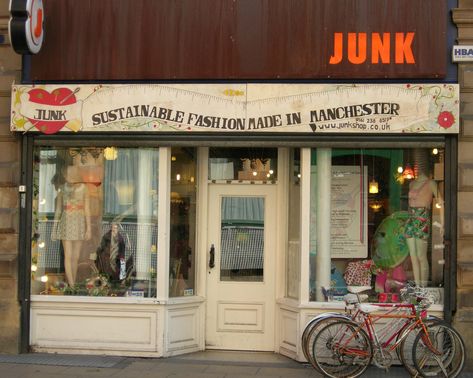 Store Signage, Shop Branding, Boutique Business, Design Café, Storefront Design, Interior Vintage, Reworked Vintage, Shop Fronts, Healthy Work Snacks