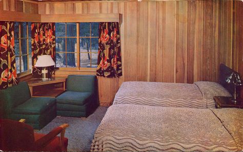 40s Room, 60s Bedroom Decor, 1940s Bedroom, 60s Bedroom, 1940s Interior, 1970s Home, Retro Interior Design, Twin Bedroom, Bedroom Decor Inspiration