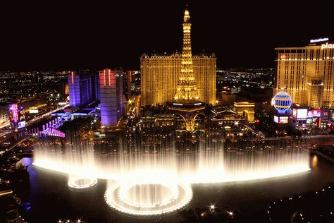 Image result for Bellagio Fountains gif Casino Video, Vegas Gif, Las Vegas Tik Tok, Casino Royale Movie, Moving To Las Vegas Nevada, Las Vegas View, Casino Movie, Chicago At Night, Health Screening