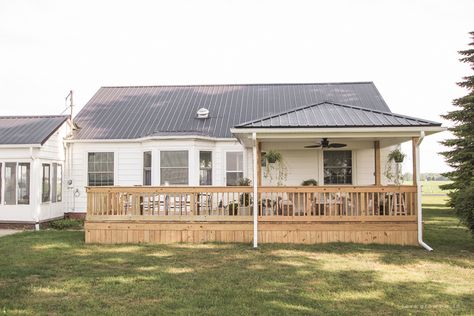 Back Deck Seating Ideas, Deck Over Septic Cover, Half Covered Porch, Farmhouse Back Deck Ideas, White House With Deck, Farmhouse Deck, Living Space Interior, Outdoor Furniture Ideas Backyards, Deck Gazebo