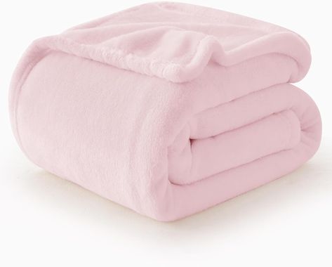 Sofa L, Pink Blanket, Pink Things, Fluffy Blankets, Cozy Feeling, Sofa Couch Bed, Fashion Toys, Cotton Blankets, Sofa Throw