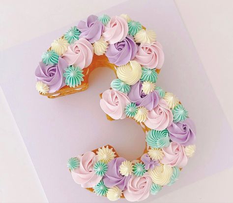 Number 9 Cupcakes, Number 3 Cake Girl, Pastel Number Cake, Number Cake For Baby Girl, 3 Shaped Birthday Cake, Number 9 Birthday Cake, Number 3 Cake, Unicorn Number Cake, Cake Piping Designs